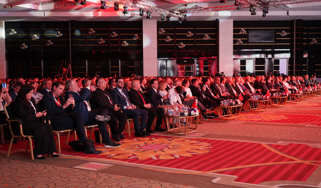 Yapay zekaya evet, ama önce insan