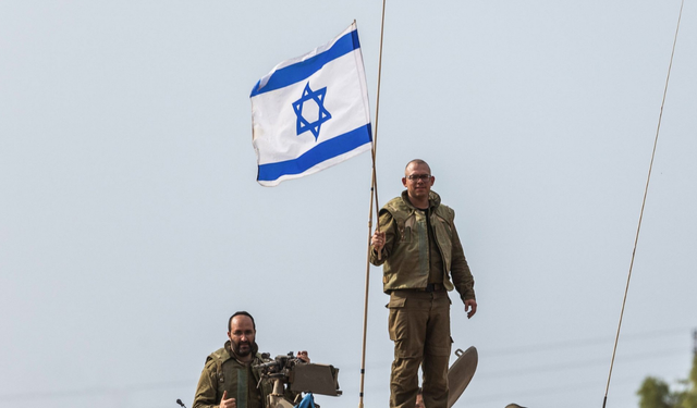 İsrail ordusu Gazze'de konutları bombaladı ve yıktı