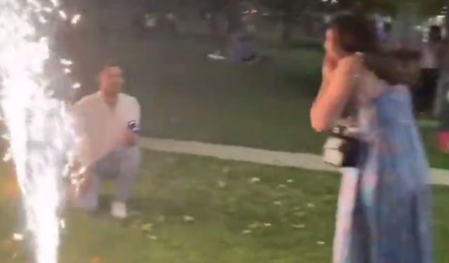 İzmir’de evlilik teklifi sürprizinde beklenmedik an