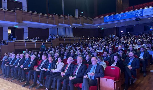 İzmirMeets 2025, Teknoloji ve İnovasyon buluşmasıyla kapılarını açtı