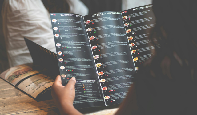 Restoranlardaki zorunlu servis ücreti tarihe karışıyor