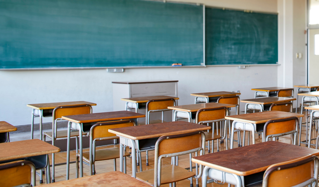 MEB tatil takvimi açıklandı: Ramazan bayramı tatili ara tatille birleşiyor