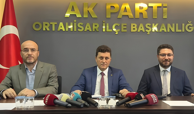AK Parti İlçe Başkanı, gazetecilere kendisine sorulabilecek soruları dağıttı