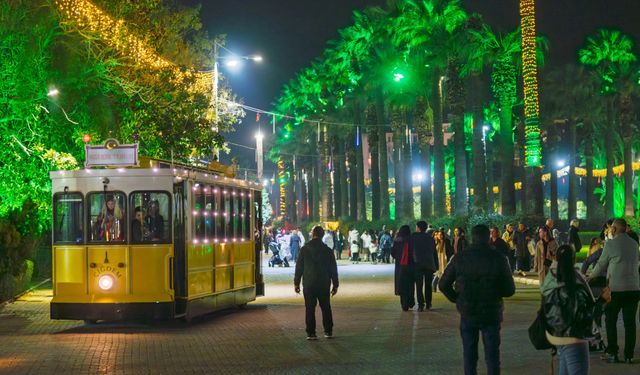 Kültürpark’ta yeni yıl coşkusu: Festival İzmirlilerin buluşma noktası oldu