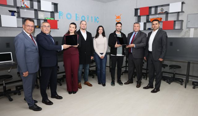 Okul–Sanayi iş birliğiyle okullara bilgisayar bağışı başladı