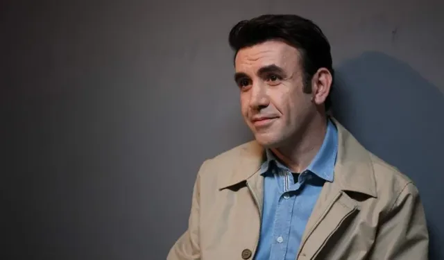Mehmet Yılmaz Ak “Yeraltı” dizisiyle imza aşamasında