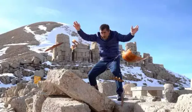 Nemrut Dağı'nda sazını parçalayan türkücüye soruşturma