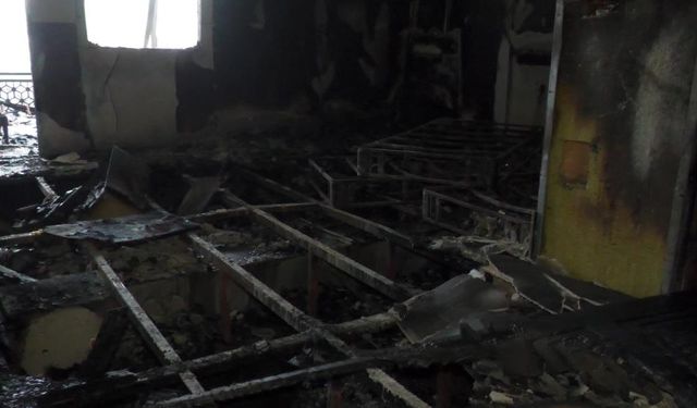 Van'daki yangının hasarı gün aydınlanınca ortaya çıktı