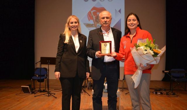 Milli yüzücü Bengisu Avcı, ilham veren hikayesini paylaştı