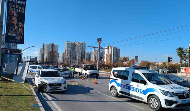 Karşıyaka’da otomobilin çarptığı 82 yaşındaki kadın yaşamını yitirdi