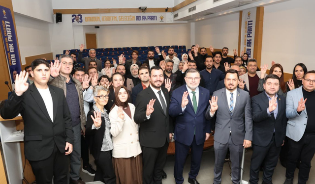AK Parti İzmir İl Başkanlığı, 3 Kademe Tanıtım ve Medya Eğitim Programı gerçekleştirildi