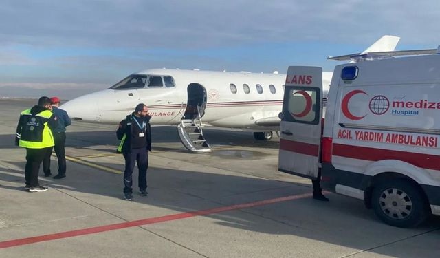 Ambulans uçak 4 günlük bebek için sefer yaptı