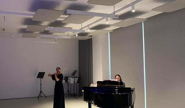 Arkas Sanat Alaçatı “Pazar Melodileri” ile genç müzisyenlere sahnesini açtı