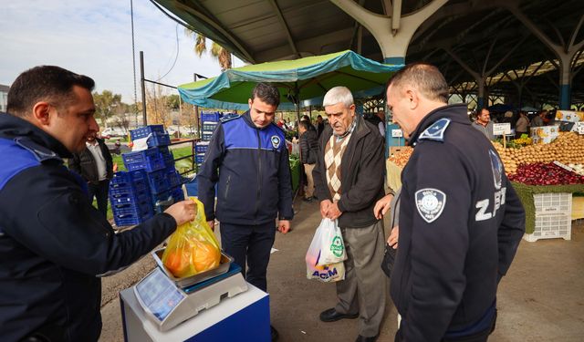 Buca Belediyesi’nden pazarlara "Tartı Kontrol Noktası"