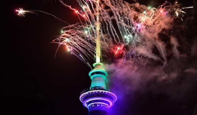 Yeni Zelanda 2026’ya havai fişeklerle girdi