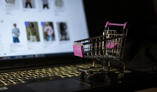 E-Ticarette yılbaşı çılgınlığı: Rekoru kırılıyor