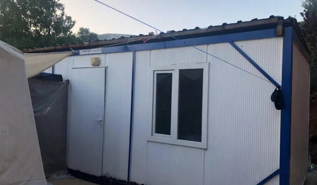 Depremzede aileyi icraya verdiler