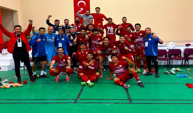 Fethiyespor kupada dört tur geçip gruplara kaldı