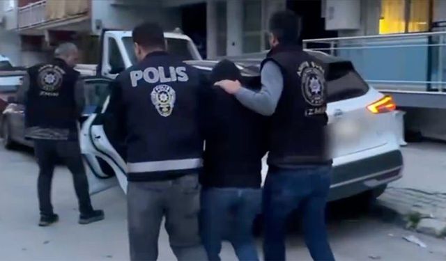 İzmir ve 51 ilde tefecilere şafak baskını: 179 şüpheli gözaltında