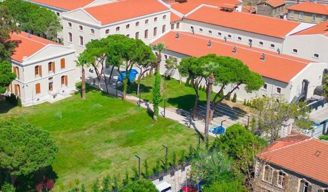 Bakan Ersoy paylaştı: 2025’te kültür ve sanatta milyonlara ulaşıldı