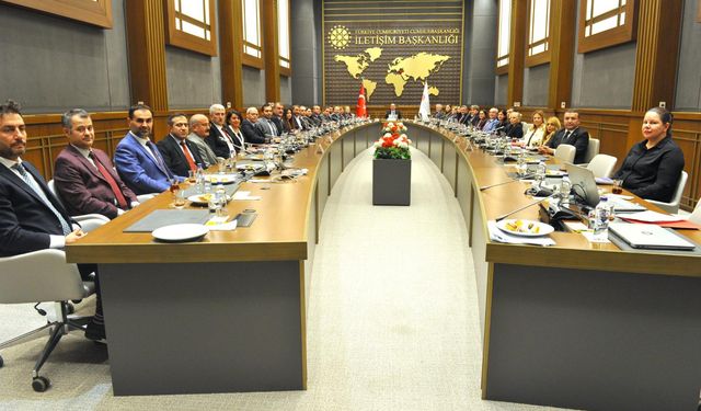 Basın Kartları Komisyonu 2025’in üçüncü toplantısını gerçekleştirdi: İzmir’den 44 gazeteci kartına kavuştu