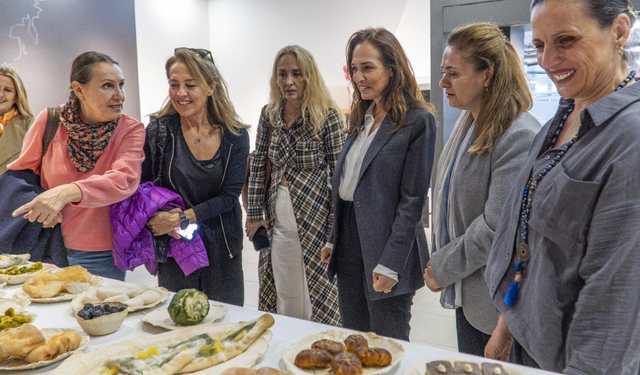 İzmir Sofrası sergisi yoğun ilgiyle uzatıldı