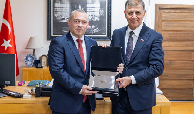 Macaristan’ın İstanbul Başkonsolosu Laszlo Keller, Dr. Cemil Tugay’ı makamında ziyaret etti