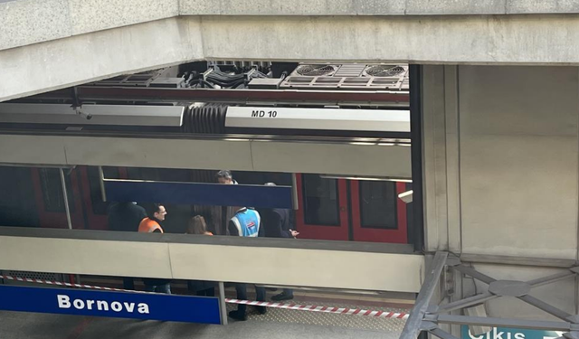 Bornova Metro İstasyonu’nda vagon raydan çıktı