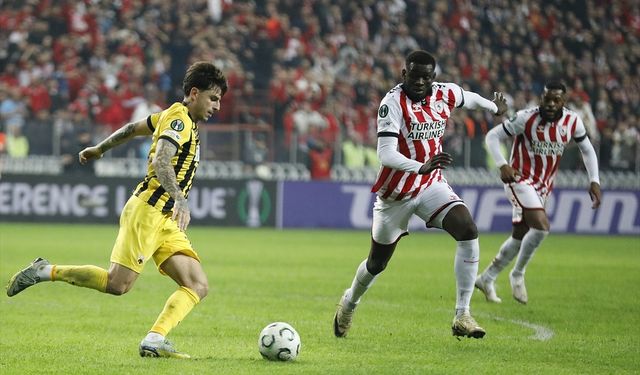 Samsunspor, Konferans Ligi'ndeki ilk mağlubiyetini AEK'e karşı aldı
