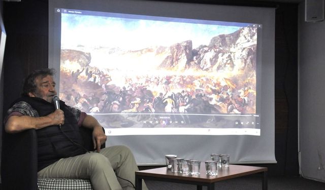 Savaşın tanığı Aral, İzmir’de gazetecilik ve fotoğrafçılığı anlattı