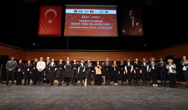 15 Aralık Dünya Türk Dili Ailesi Günü, İzmir Büyükşehir Belediyesi ev sahipliğinde kutlandı