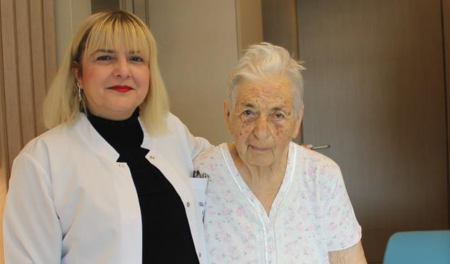 Akut inme tedavisi 93 yaşındaki hastayı hayata döndürdü