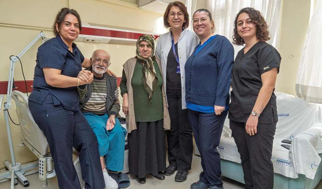 83 yaşındaki Mustafa Kafa İzmir’de ayağını kaybetmeden sağlığına kavuştu