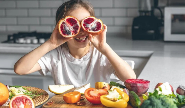 Bir ömür boyu sağlık için: Yaşa göre beslenme rehberi