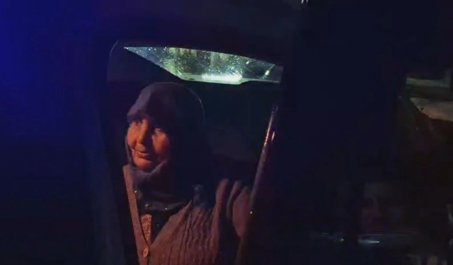 İzmir Foça’da kaybolan alzheimer hastası şehit annesi Güleser Kaya sağ olarak bulundu