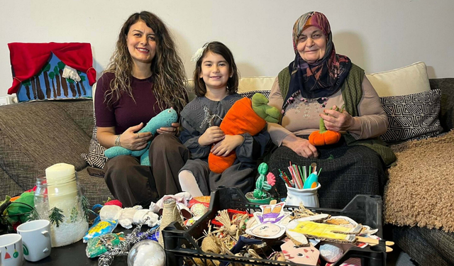 Atıklar oyuncak oldu: 3 kuşak aynı masada buluştu