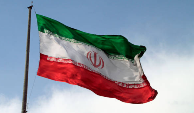 İran’da protestolar büyüdü: İnternet tamamen kesildi