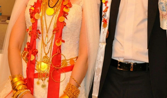 Nakit taşımak dert oldu, düğün davetiyelerine IBAN girdi