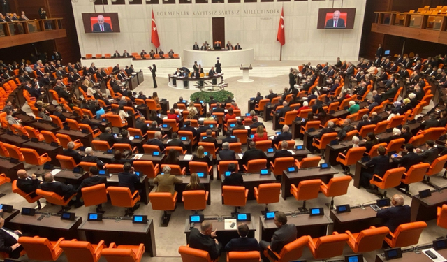 SİYASET