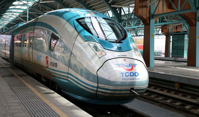 YHT biletlerine yüzde 19,23 zam geldi