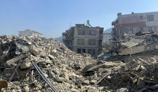 Türkiye’de deprem haritası yenilendi: 215 yeni fay İstanbul için ne anlama geliyor?