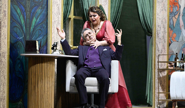 Broadway’in ünlü komedi müzikali “Bir Tenor Aranıyor” yeniden İZDOB sahnesinde