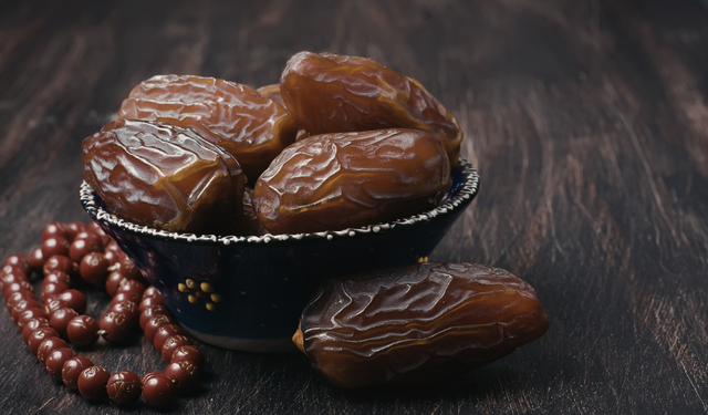 Orucu neden hurmayla açıyoruz? İşte orucu hurmayla açmanın 6 faydası