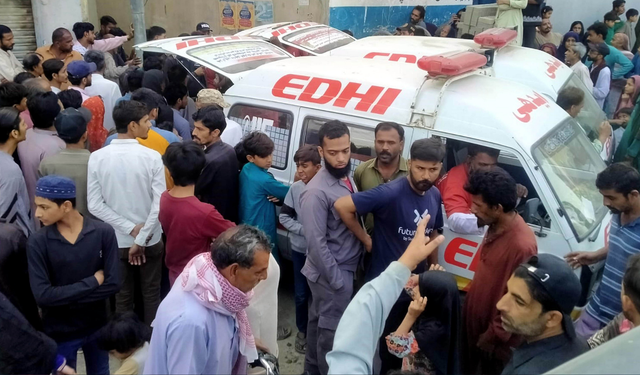 Pakistan’da korkunç patlama: 16 kişi hayatını kaybetti