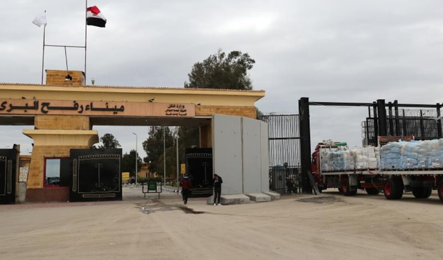 Refah Sınır Kapısı iki yönlü geçişe açıldı