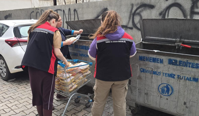 Menemen’de skandal denetim: Son tüketim tarihi geçmiş 100 kilo tavuk imha edildi