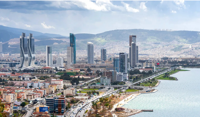 İzmir’de konut aidatları 2026’da yükselişini sürdürüyor