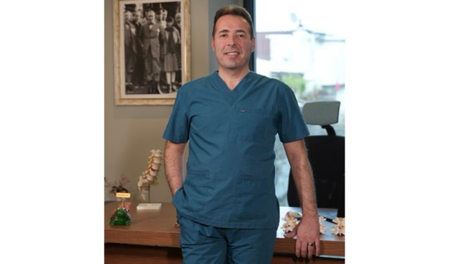 Akıllı cihaz kullanımı gençlerde boyun fıtığını tetikliyor