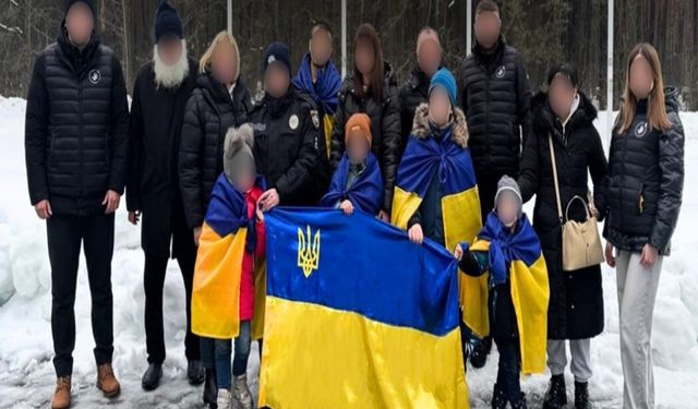 Zelenskiy: Rusya’nın kontrolündeki bölgelerden 2 bin Ukraynalı çocuk geri getirildi