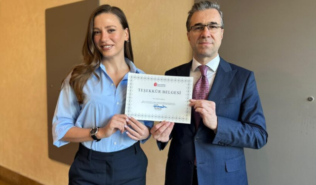 Serenay Sarıkaya’ya Vergi Haftası’nda teşekkür belgesi